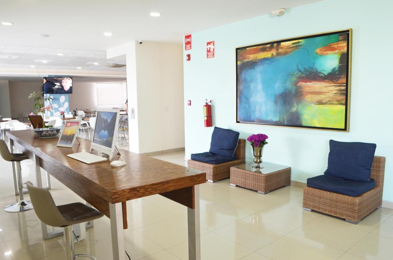 Sleep Inn Mazatlan Exterior photo