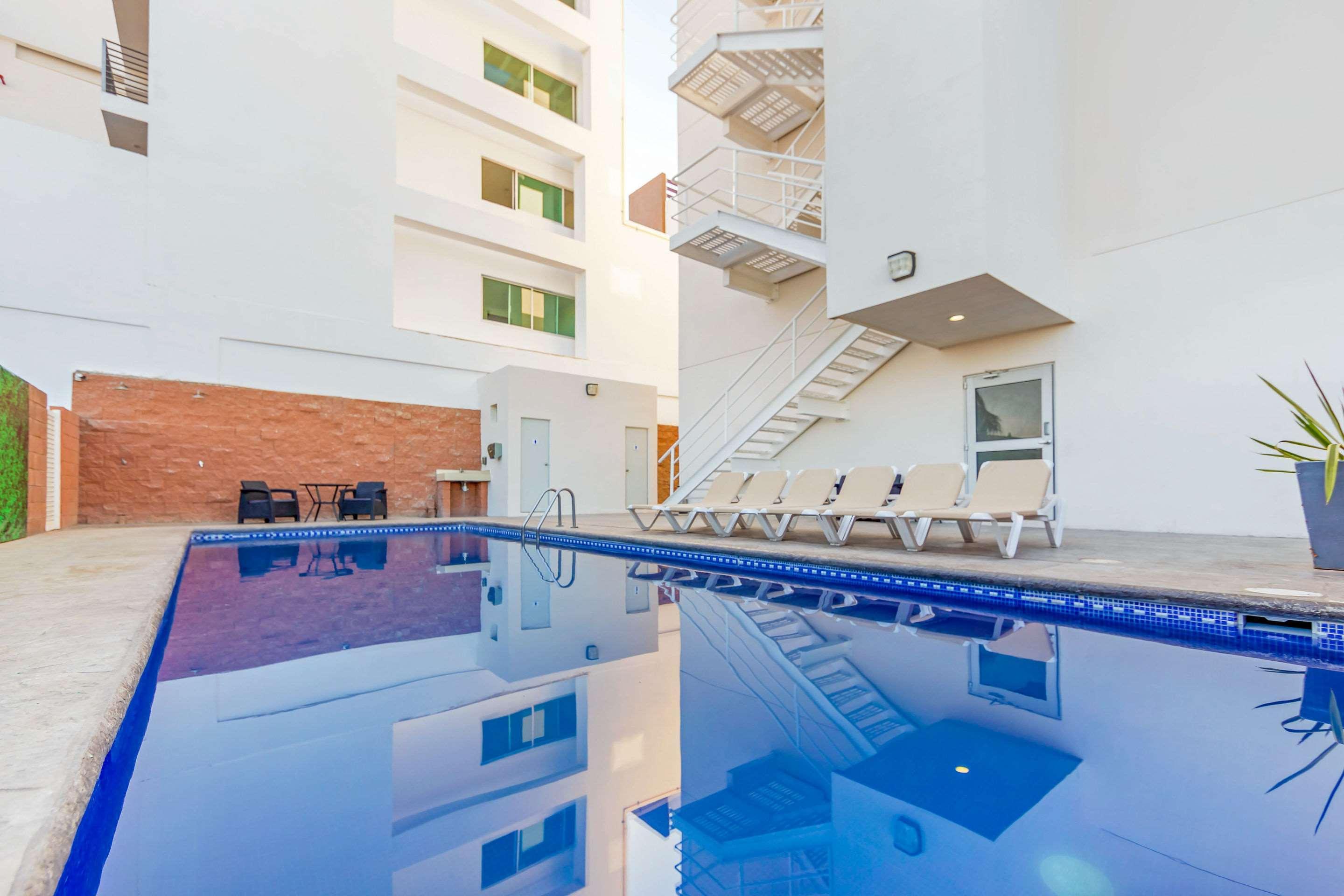 Sleep Inn Mazatlan Exterior photo