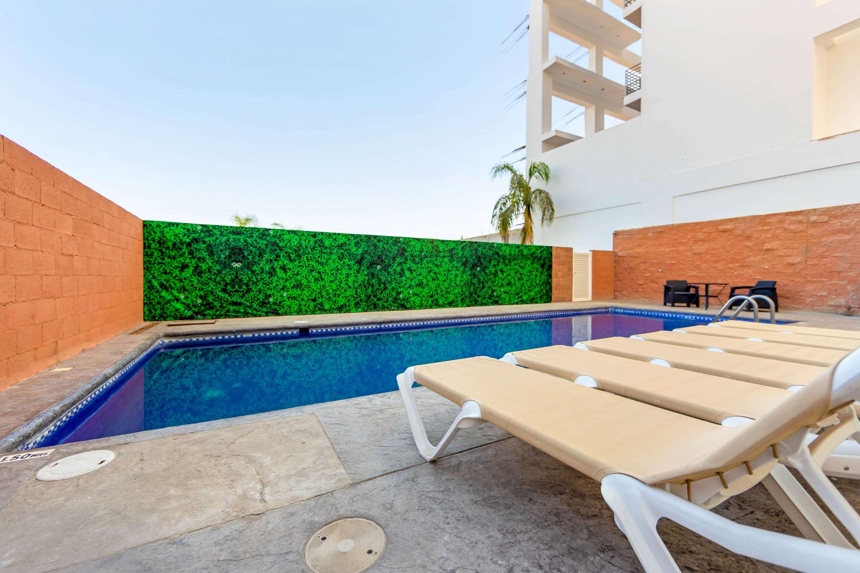 Sleep Inn Mazatlan Exterior photo